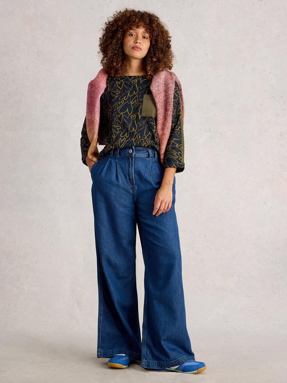 DEMI DOLMAN MID SLEEVE TOP in NAVY MULTI - MODEL FRONT