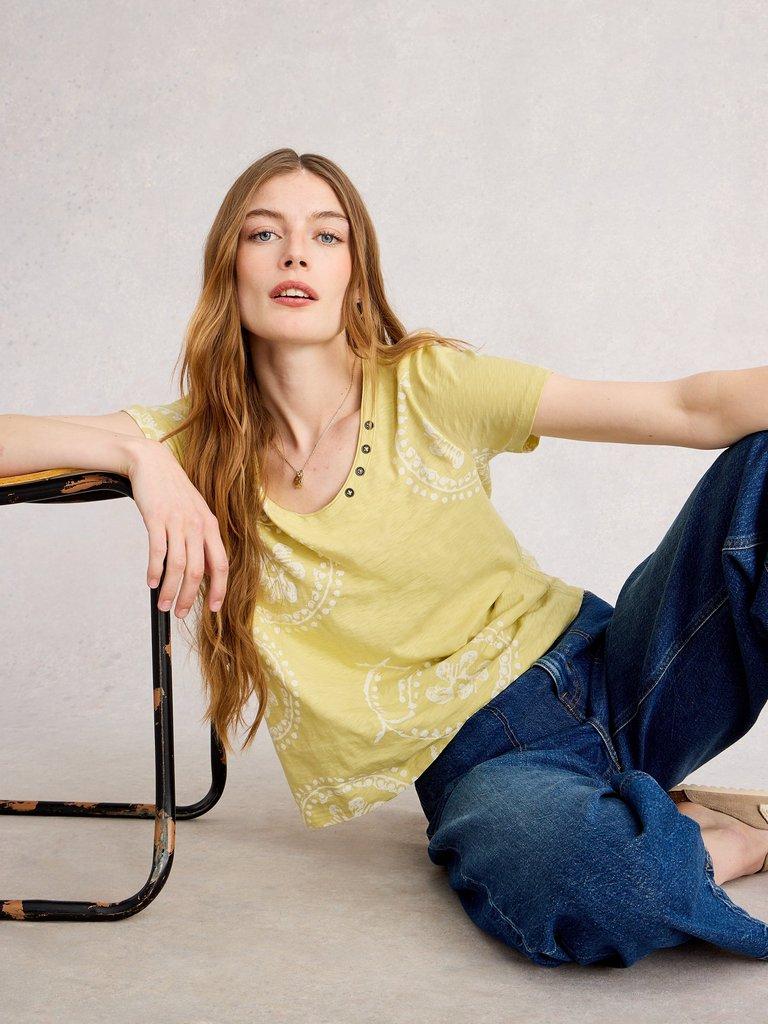 NADIA SWOOP NECK TEE in YELLOW MLT - LIFESTYLE