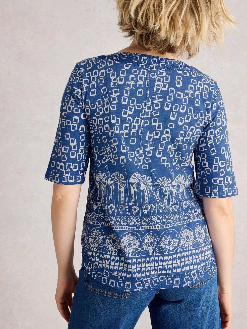 WEAVER CREW NECK TEE in BLUE PR - MODEL BACK