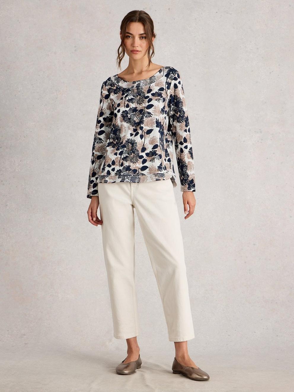 WEAVER LS TEE in NAT MLT - MODEL FRONT