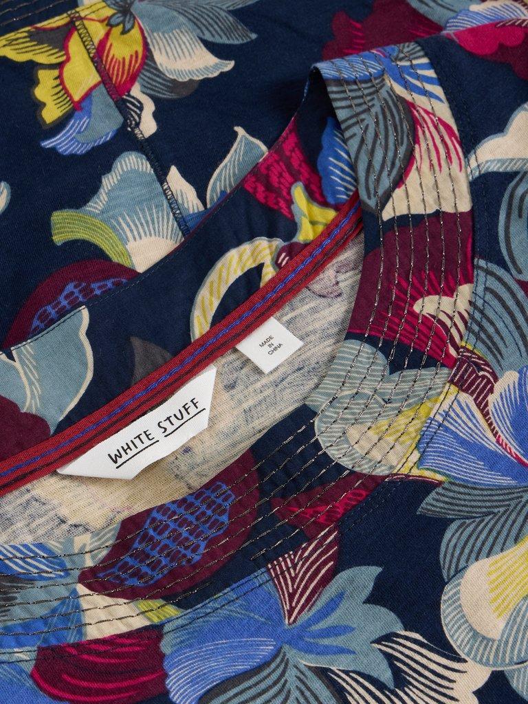 WEAVER LS TEE in NAVY PR - FLAT DETAIL