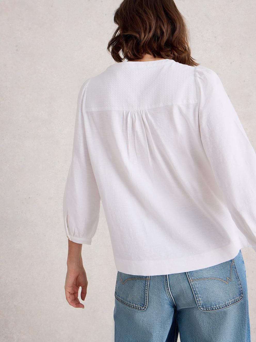 ISLA HALF BUTTON TOP in BRIL WHITE - MODEL BACK