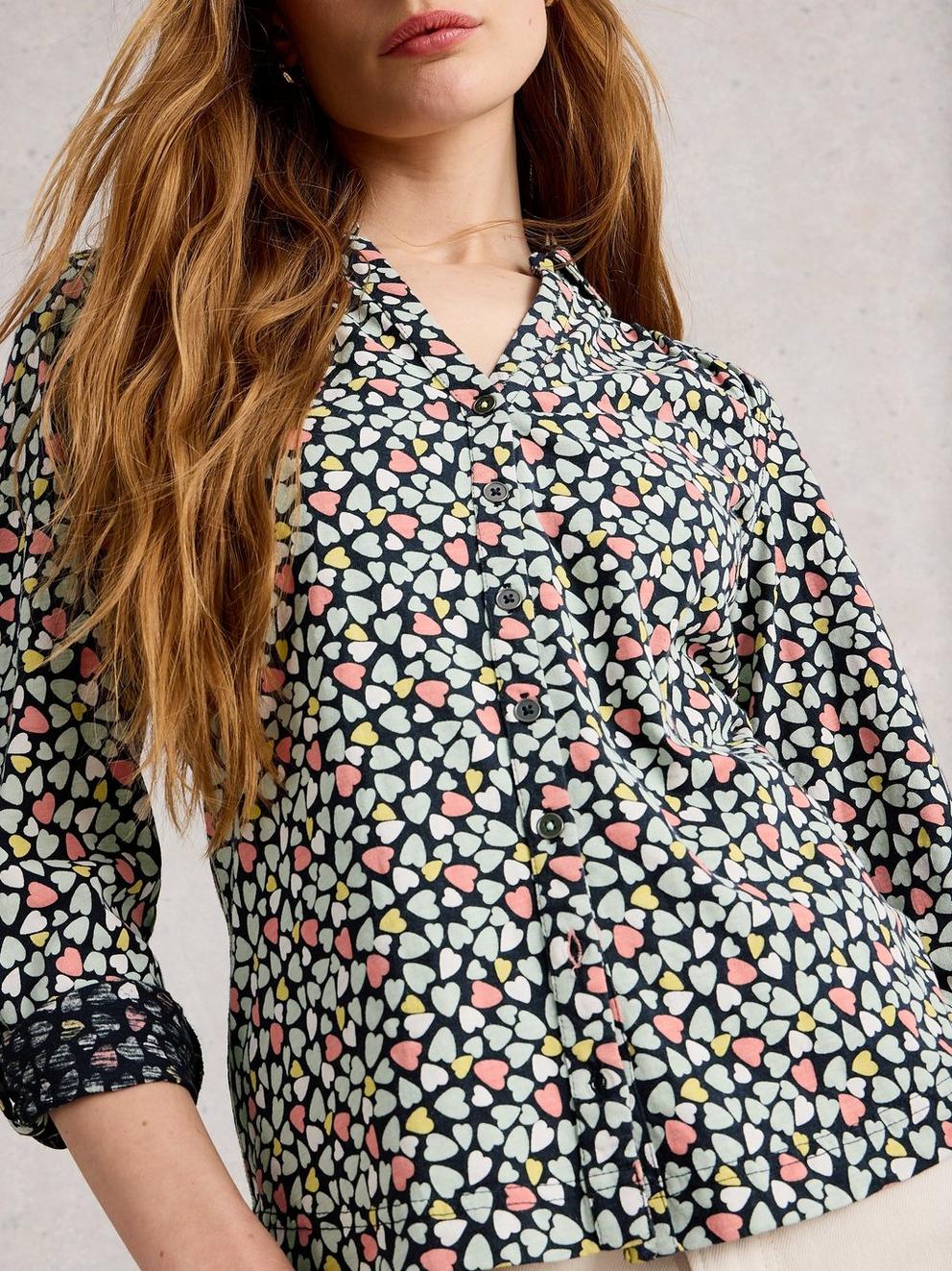 ANNIE JERSEY MID LENGTH SHIRT in BLUE MLT - MODEL DETAIL