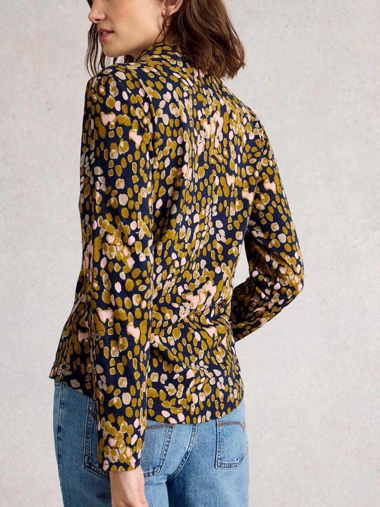 ANNIE JERSEY MID LENGTH SHIRT in CHART PR - MODEL BACK