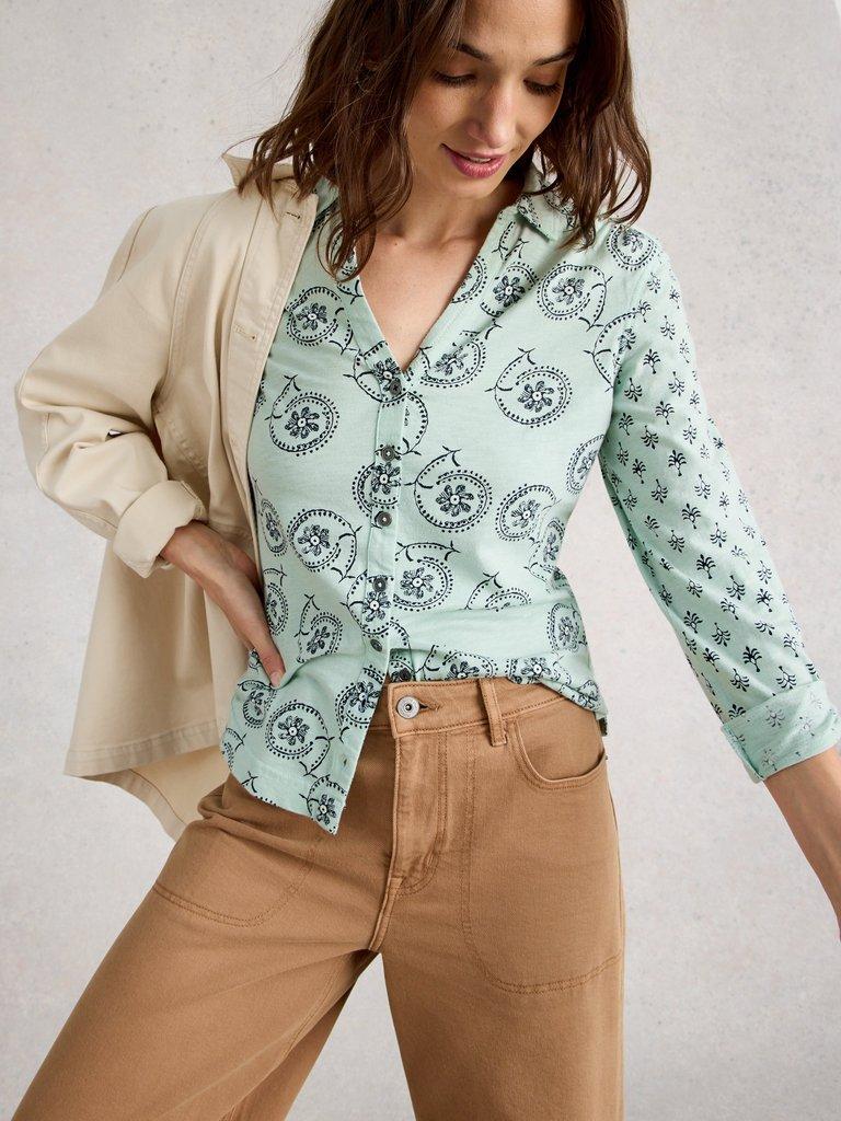 ANNIE JERSEY MID LENGTH SHIRT in GREEN PR - MODEL DETAIL