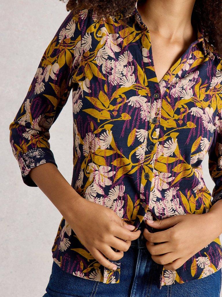 ANNIE JERSEY MID LENGTH SHIRT in NAVY MULTI - MODEL DETAIL