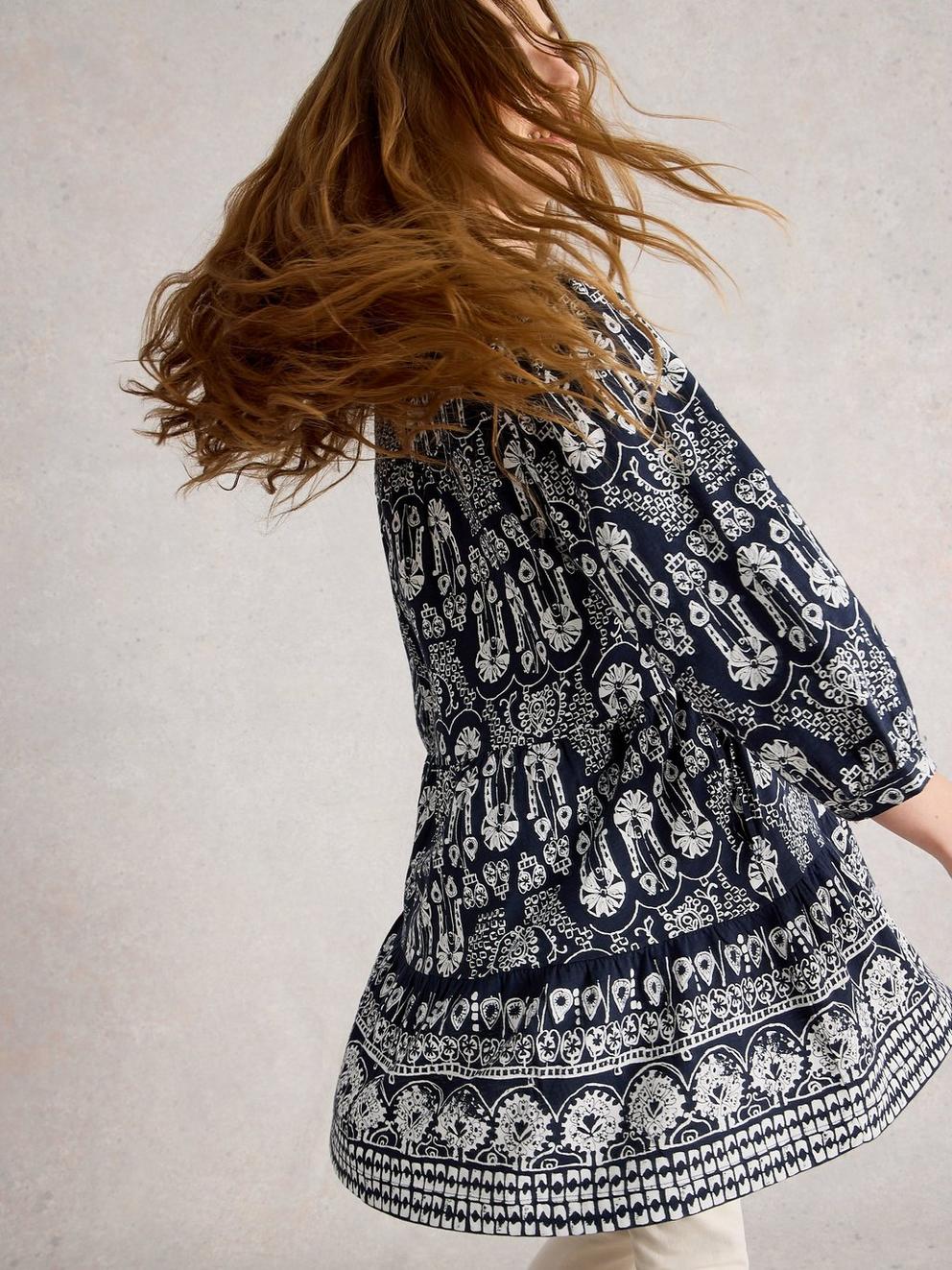 MARTA LONG SLEEVE TUNIC in NAVY MULTI - MODEL BACK