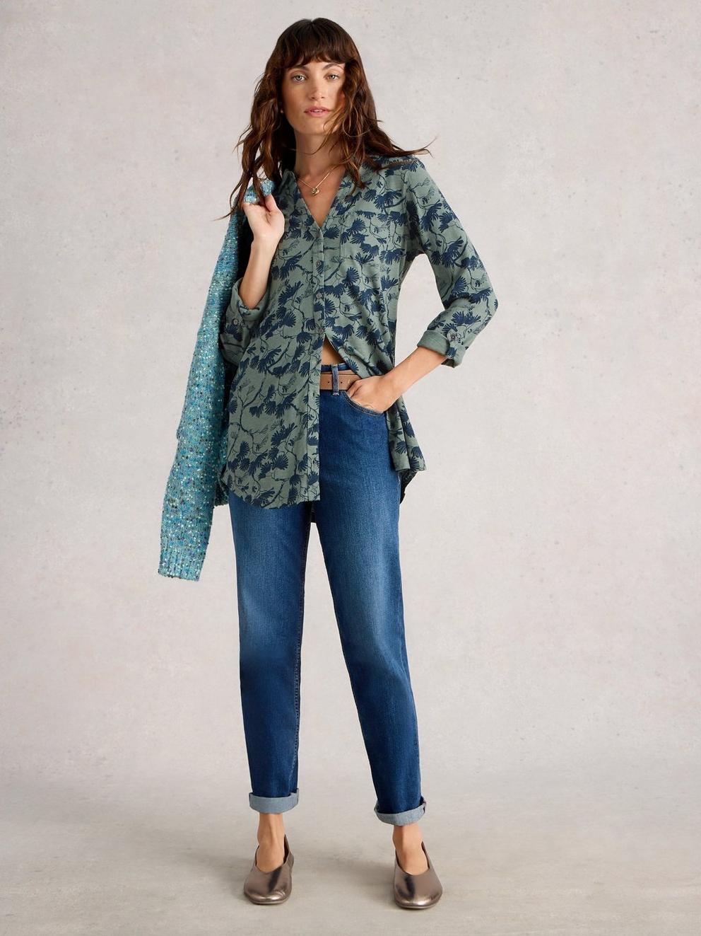 ANNIE LONG SLEEVE LONGLINE SHIRT in GREEN MLT - MODEL FRONT