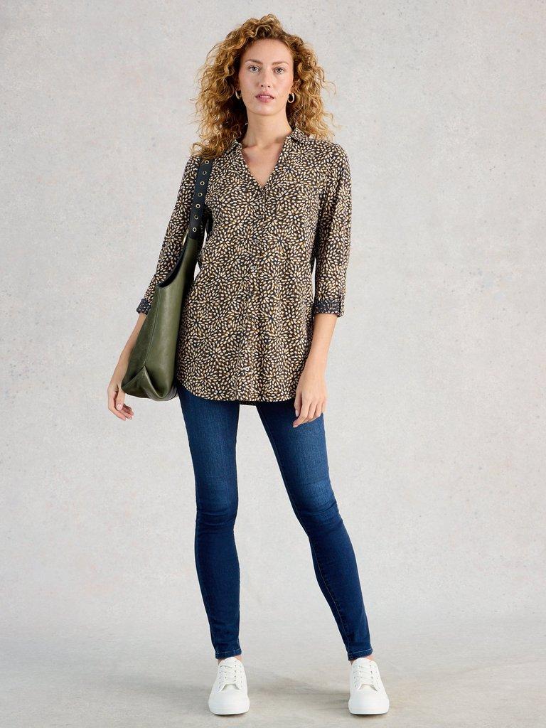 ANNIE LONG SLEEVE LONGLINE SHIRT in NAVY PR - MODEL FRONT