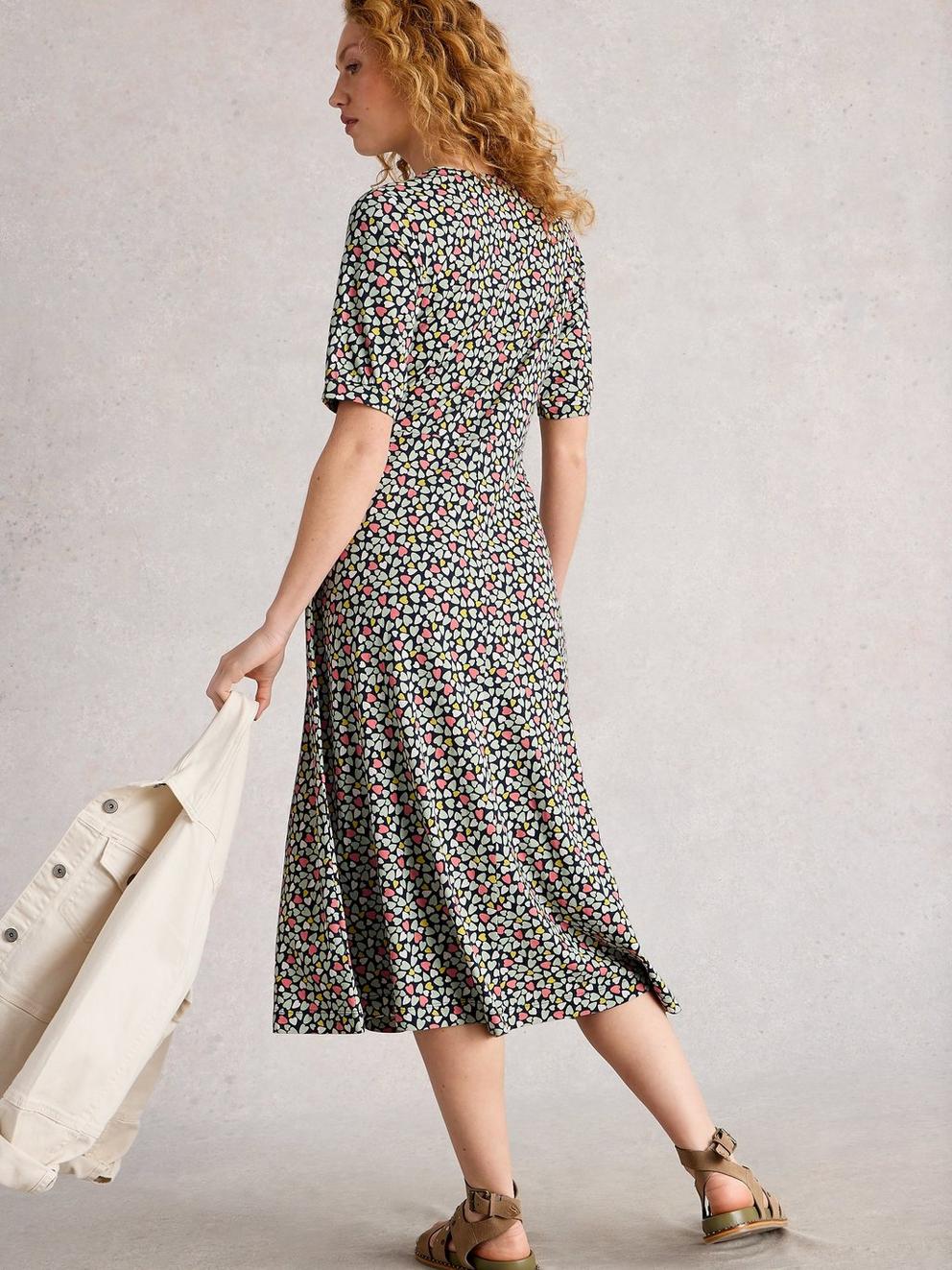 Megan Short Sleeve Jersey Midi Dress in NAVY MULTI - MODEL BACK