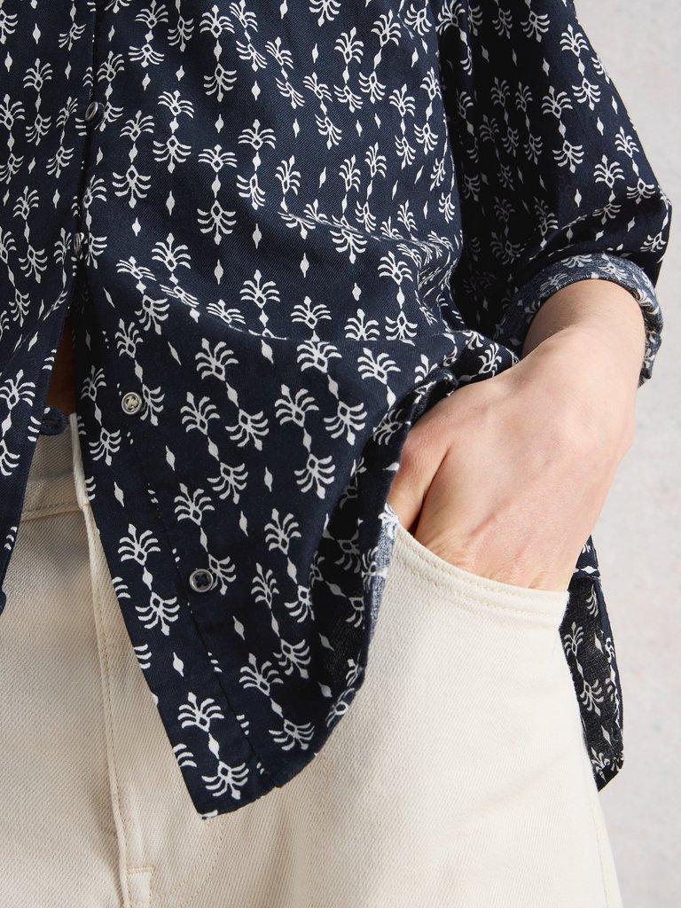 Rae Organic Cotton Top in NAVY PR - MODEL DETAIL