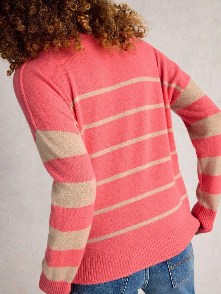 STRIPE CREW CASHMERE JUMPER in CORAL MLT - MODEL BACK