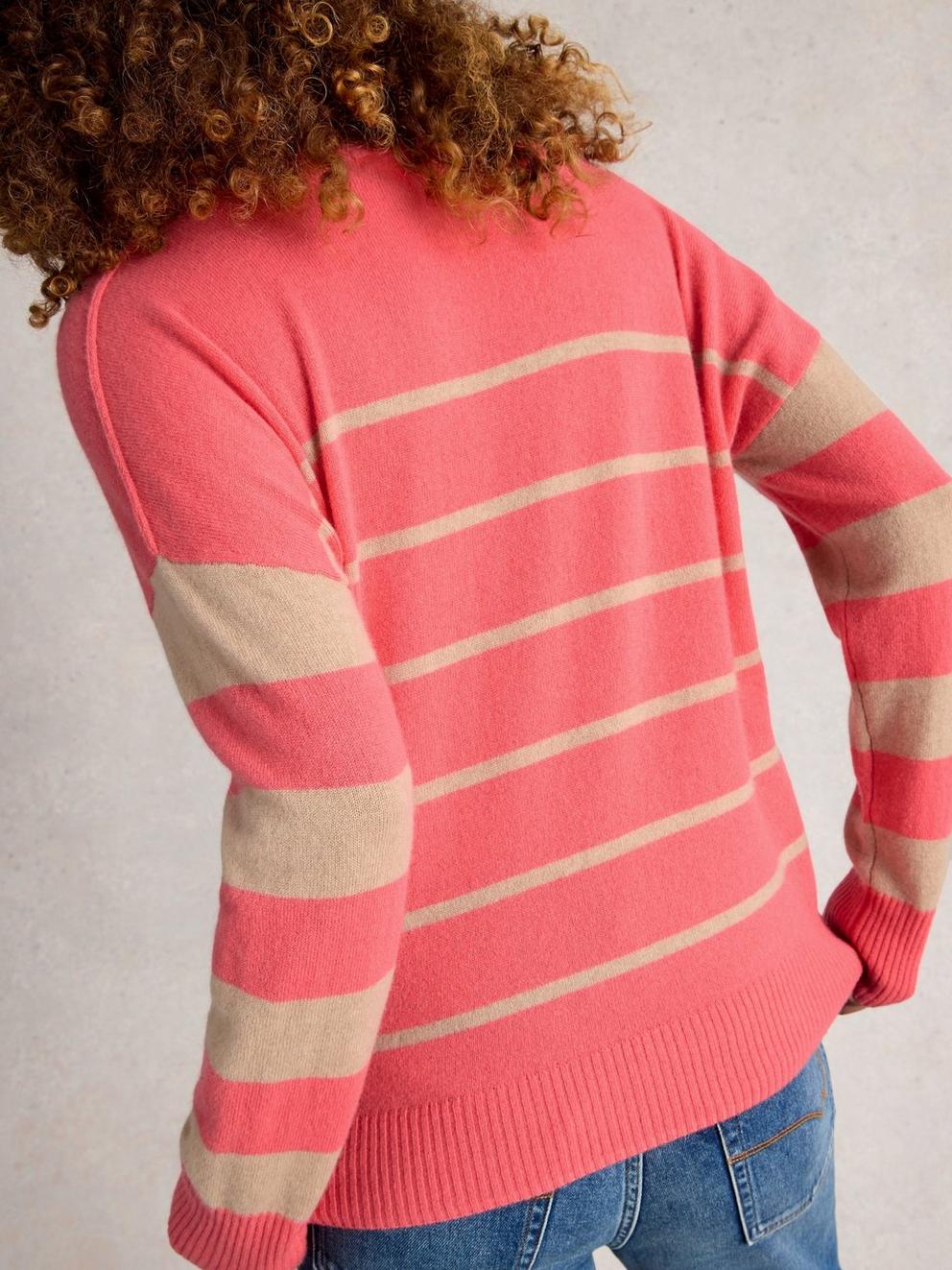 STRIPE CREW CASHMERE JUMPER in CORAL MLT - MODEL BACK