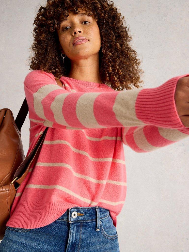 STRIPE CREW CASHMERE JUMPER in CORAL MLT - MODEL DETAIL