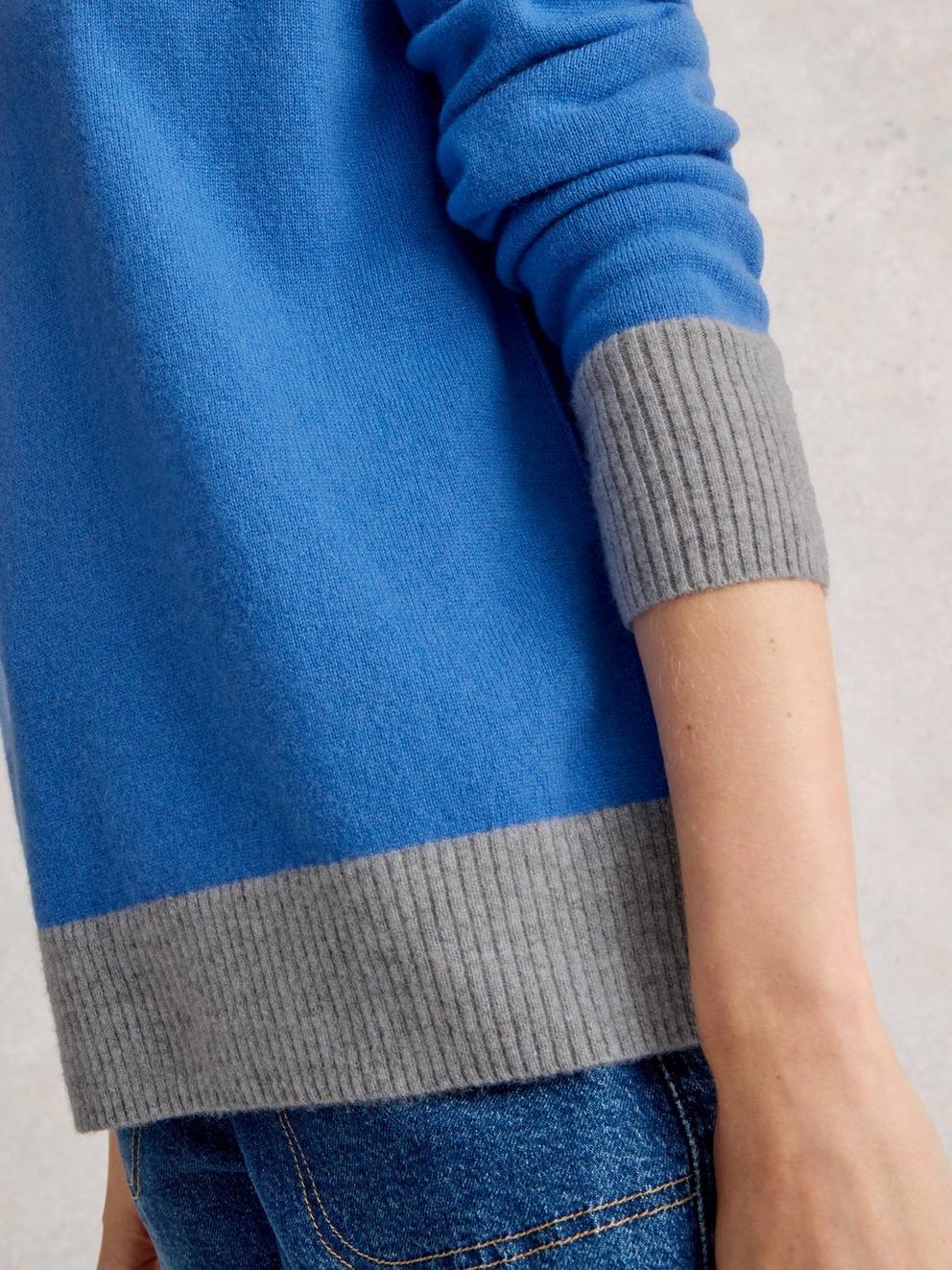CREW CASHMERE JUMPER in BRT BLUE - MODEL DETAIL