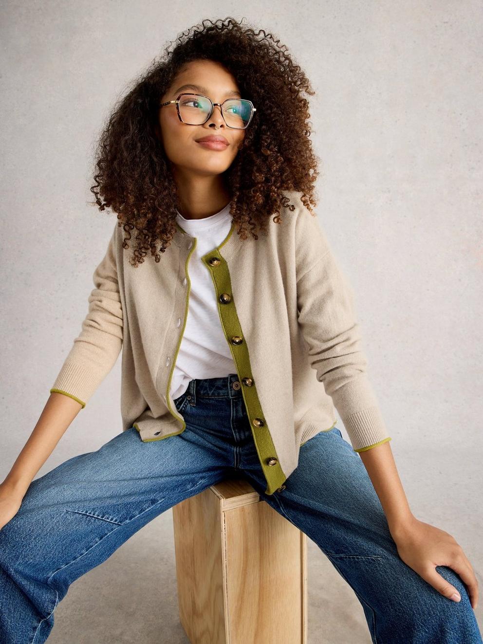 KITTY CASHMERE CARDIGAN in LGT NAT - LIFESTYLE