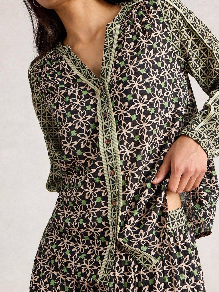 Mabel Mixed Print Notch Neck Top in BLK MLT - LIFESTYLE