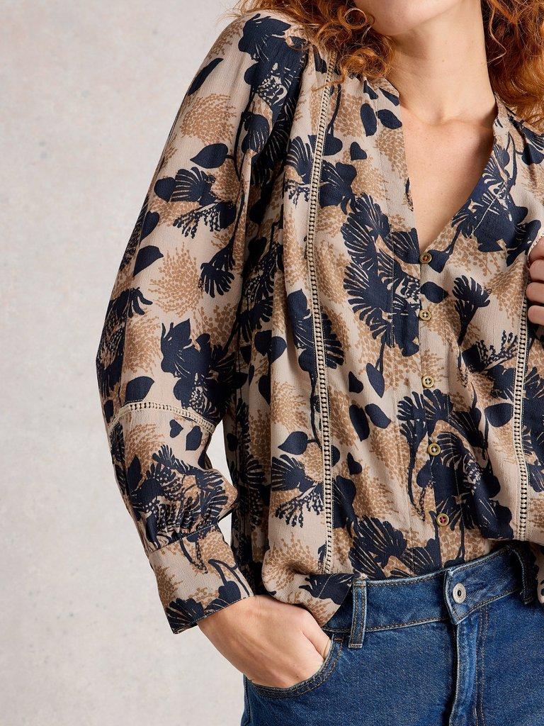 Paloma Notch Neck Top in NAT MLT - MODEL DETAIL