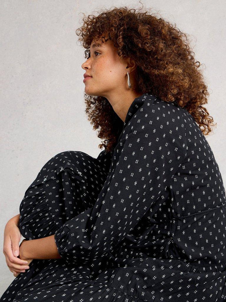 Gina Midi Dress in BLK MLT - MODEL DETAIL