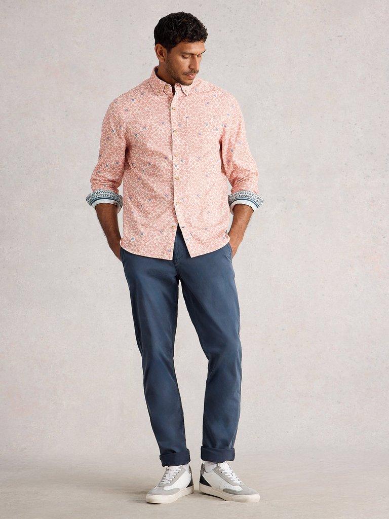 Finsbury Dandy Print Shirt in LGT PINK - MODEL FRONT