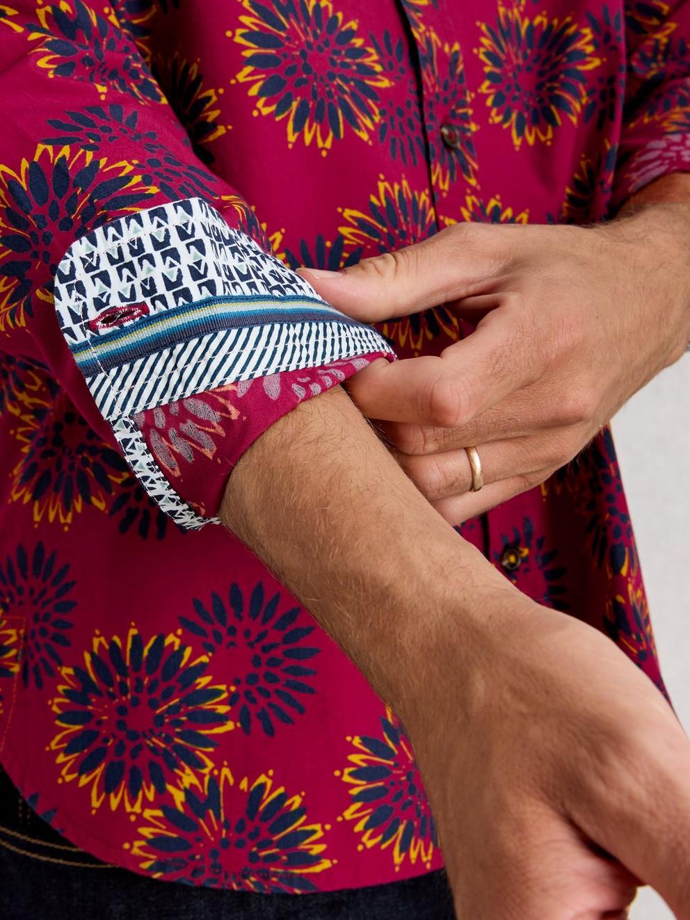 Finsbury Block Print Shirt in RED PR - MODEL DETAIL