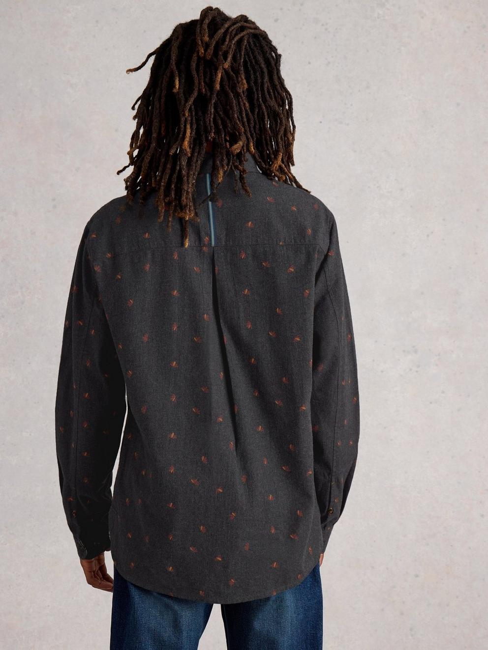 Finsbury Fan Print Shirt in CHARC GREY - MODEL BACK