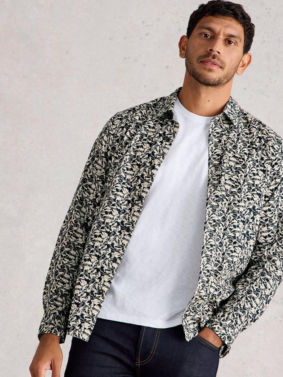 Salcombe Fish Print Shirt in NAVY PR - LIFESTYLE