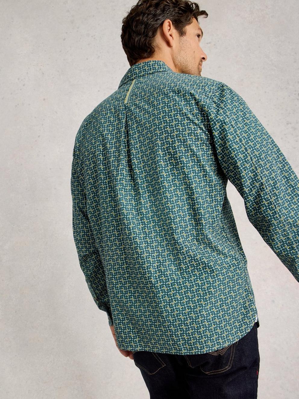 Finsbury Retro Print Shirt in TEAL PR - MODEL BACK
