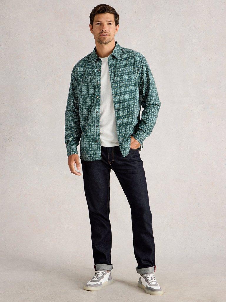 Finsbury Retro Print Shirt in TEAL PR - MODEL FRONT