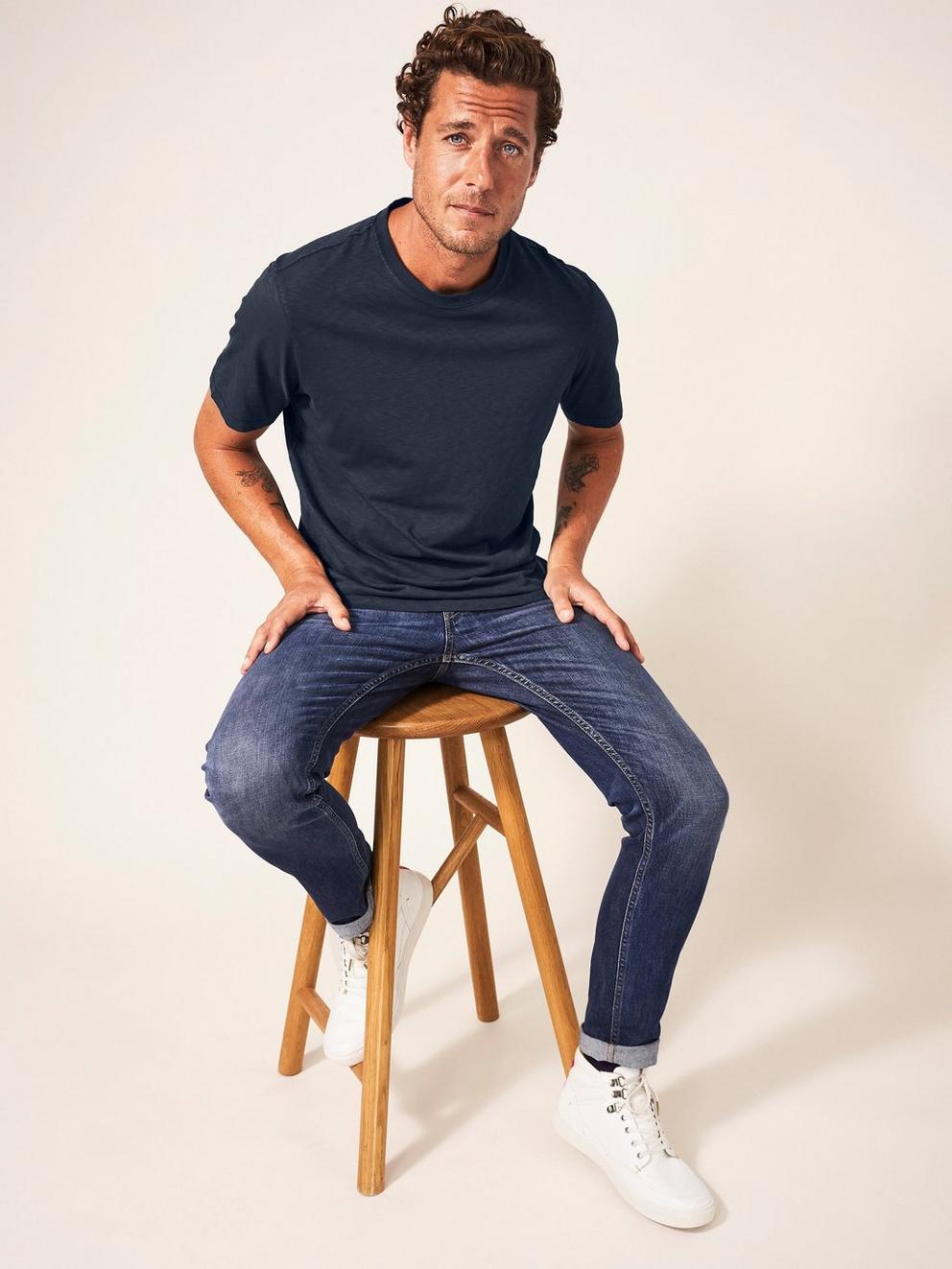 Abersoch Short Sleeve Crew Neck Tee in DARK NAVY - LIFESTYLE