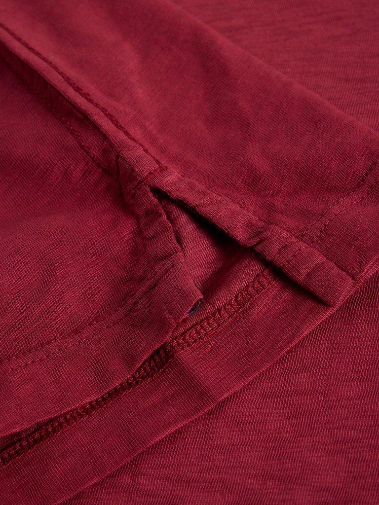 Abersoch Short Sleeve Crew Neck Tee in DK RED - FLAT DETAIL