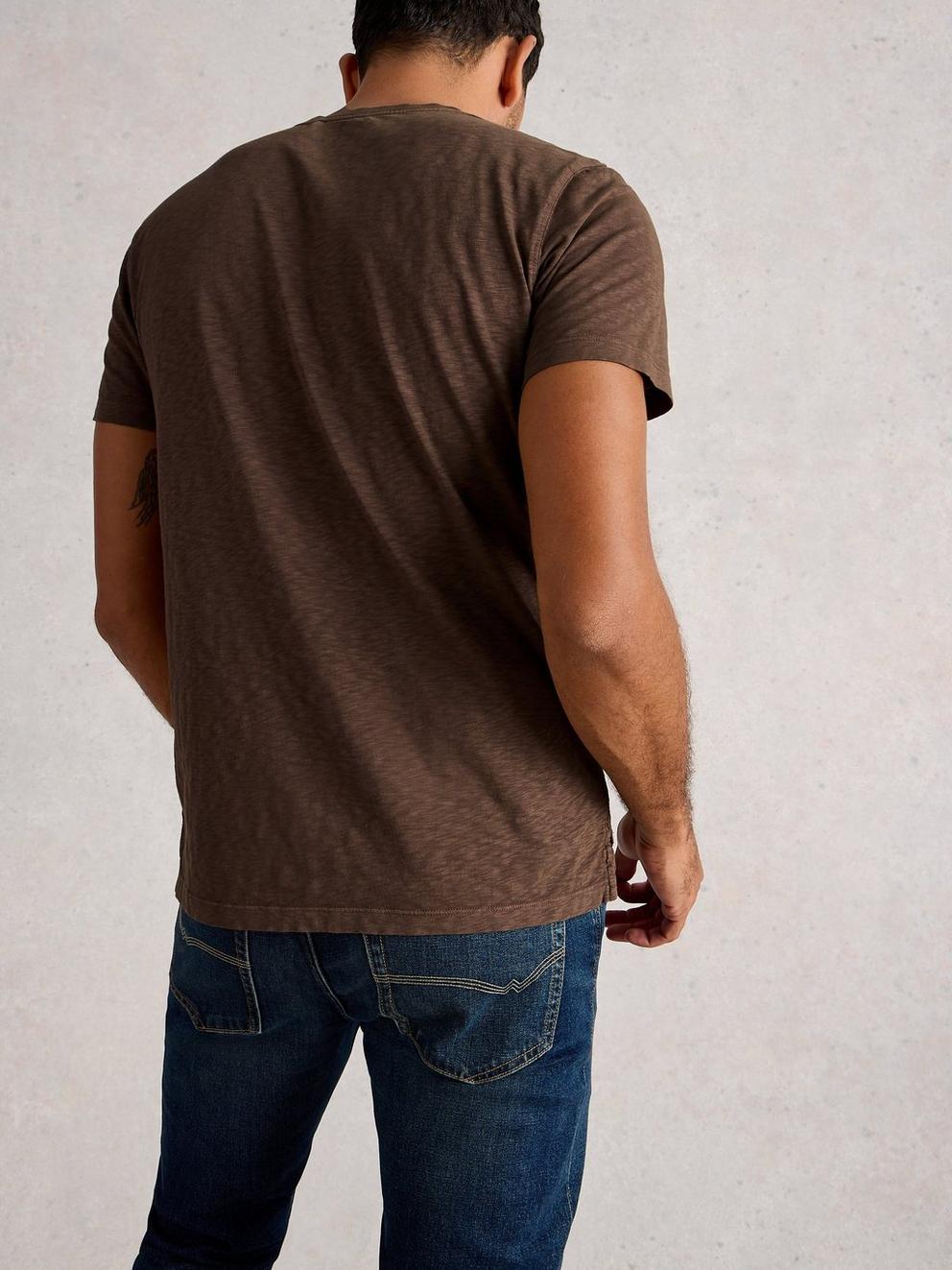Abersoch Short Sleeve Crew Neck Tee in MID BROWN - MODEL BACK
