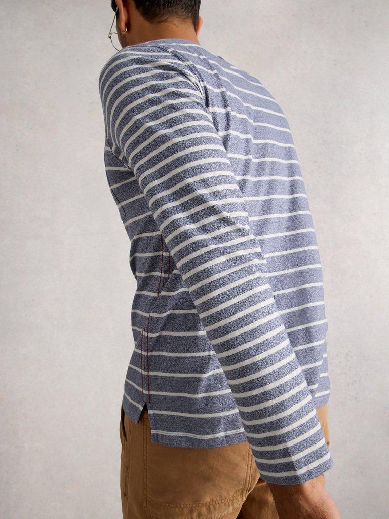 Accleton Long Sleeve Tee in BLUE MLT - MODEL BACK