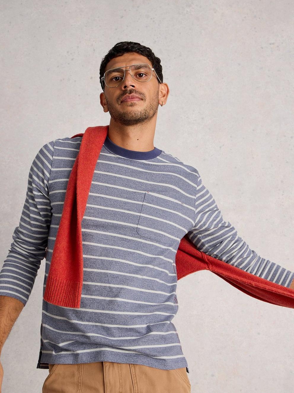 Accleton Long Sleeve Tee in BLUE MLT - MODEL DETAIL