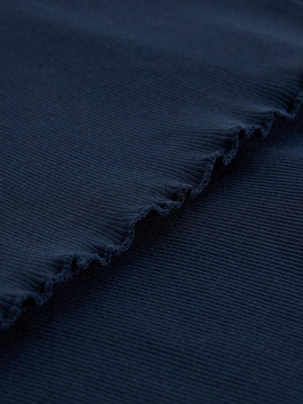 SEABREEZE SLEEVELESS VEST in FR NAVY - FLAT DETAIL