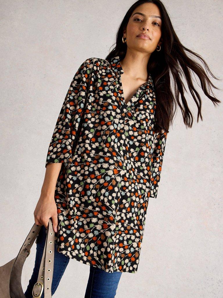 Blake Tunic in BLK MLT - MODEL DETAIL