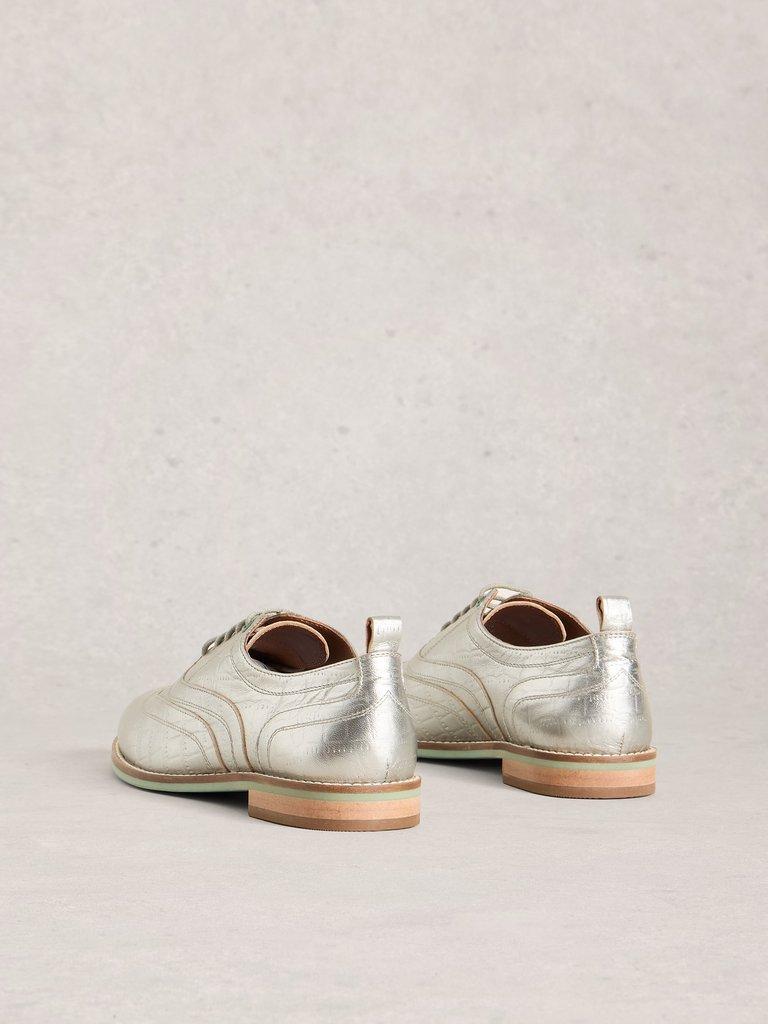 Thistle Lace Up Brogues in SLV TN MET - FLAT BACK