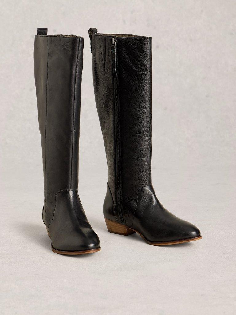 Willow Knee High Leather Boot in PURE BLK - FLAT FRONT