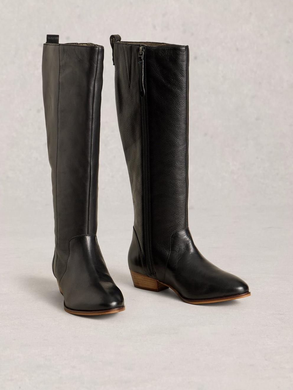 Willow Knee High Leather Boot in PURE BLK - FLAT FRONT