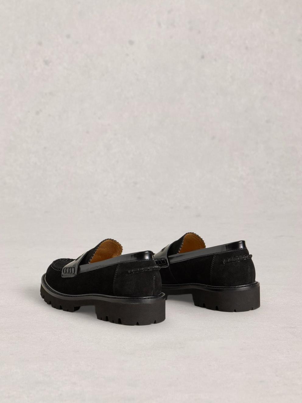 Laura Chunky Loafer in PURE BLK - FLAT BACK