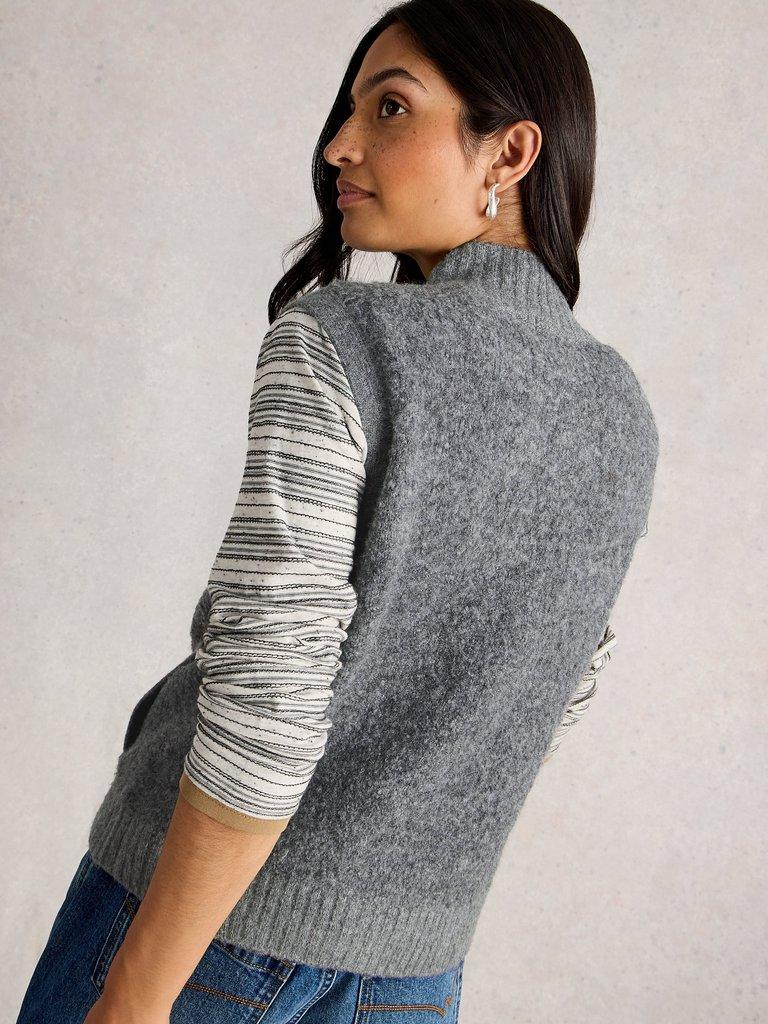 BOUCLE GILET in MID GREY | White Stuff US