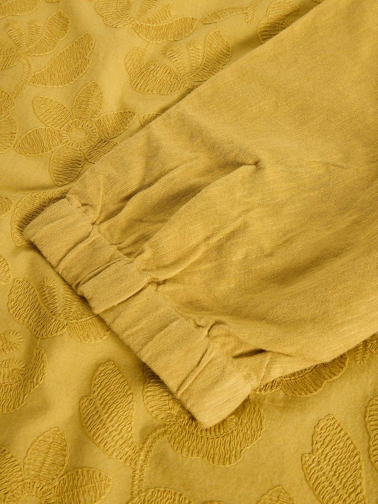 VANESSA FLORAL TOP in MID CHART - FLAT DETAIL