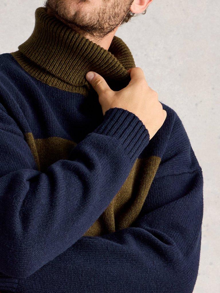 Ryde Colourblock Roll Neck in KHAKI GRN - MODEL DETAIL