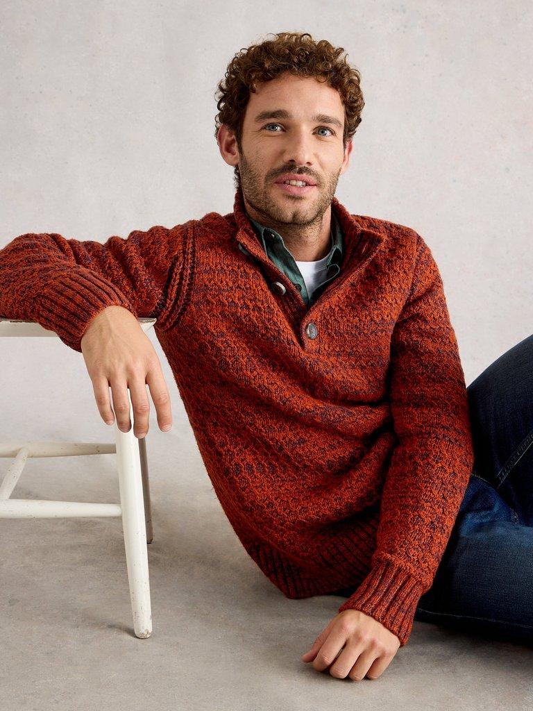 Albany Twisted Button Neck in DK ORANGE - MODEL DETAIL