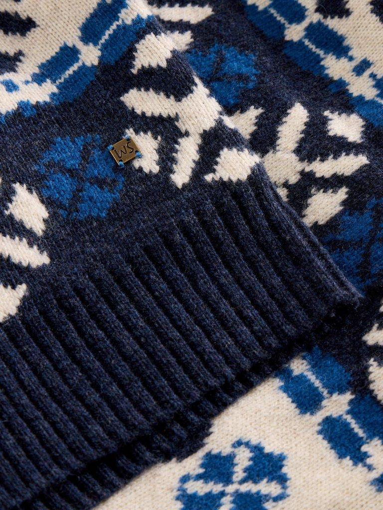 Geo Fairisle Crew Neck in NAVY MULTI - FLAT DETAIL