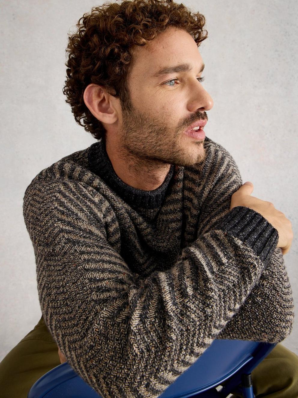 Jarrow Herringbone Crew Neck in GREY MLT - MODEL DETAIL