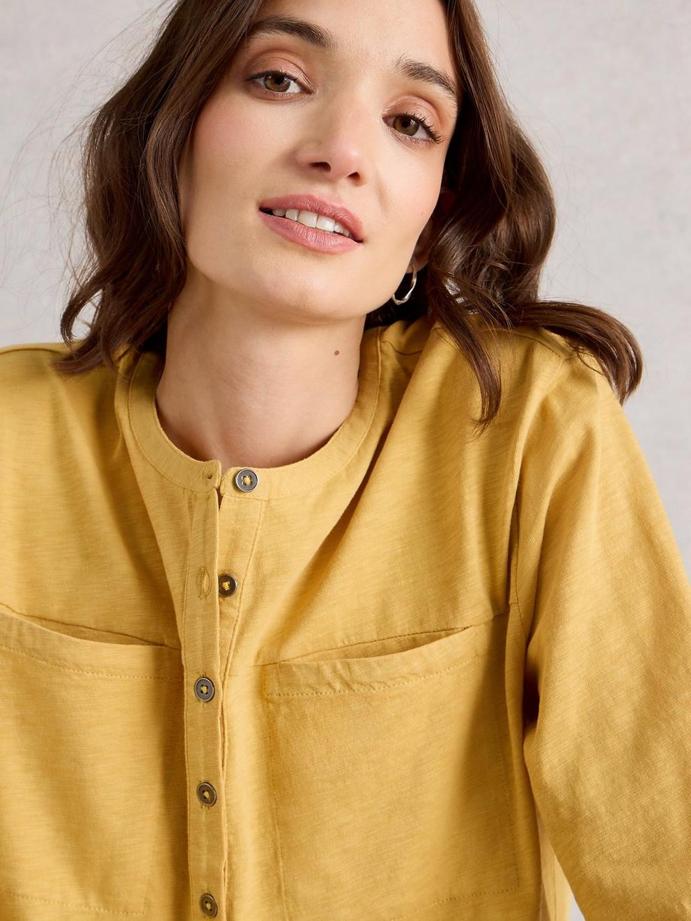 BETH HALF BUTTON SHIRT in MID CHART - MODEL DETAIL