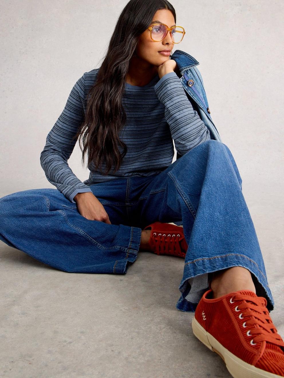 CLARA STITCH TEE in MID BLUE - MODEL DETAIL