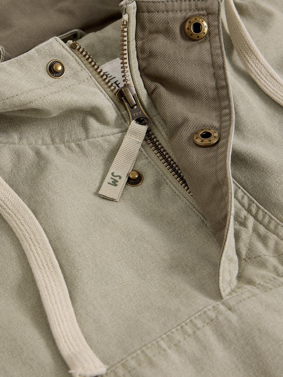 Utility Hooded Jacket in LGT NAT - FLAT DETAIL