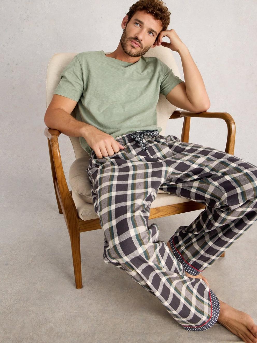 Flannel Moorland PJ Trousers in GREY MLT - MODEL DETAIL